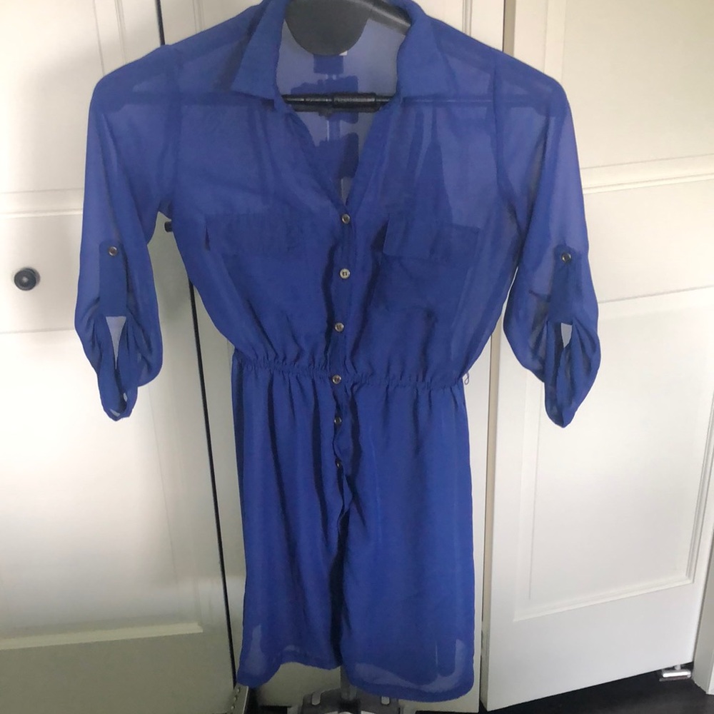 ‼️ DONATING SOON ‼️ Blue dress in size small!